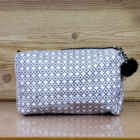 Cosmetic Bag - Picture 2 of 7